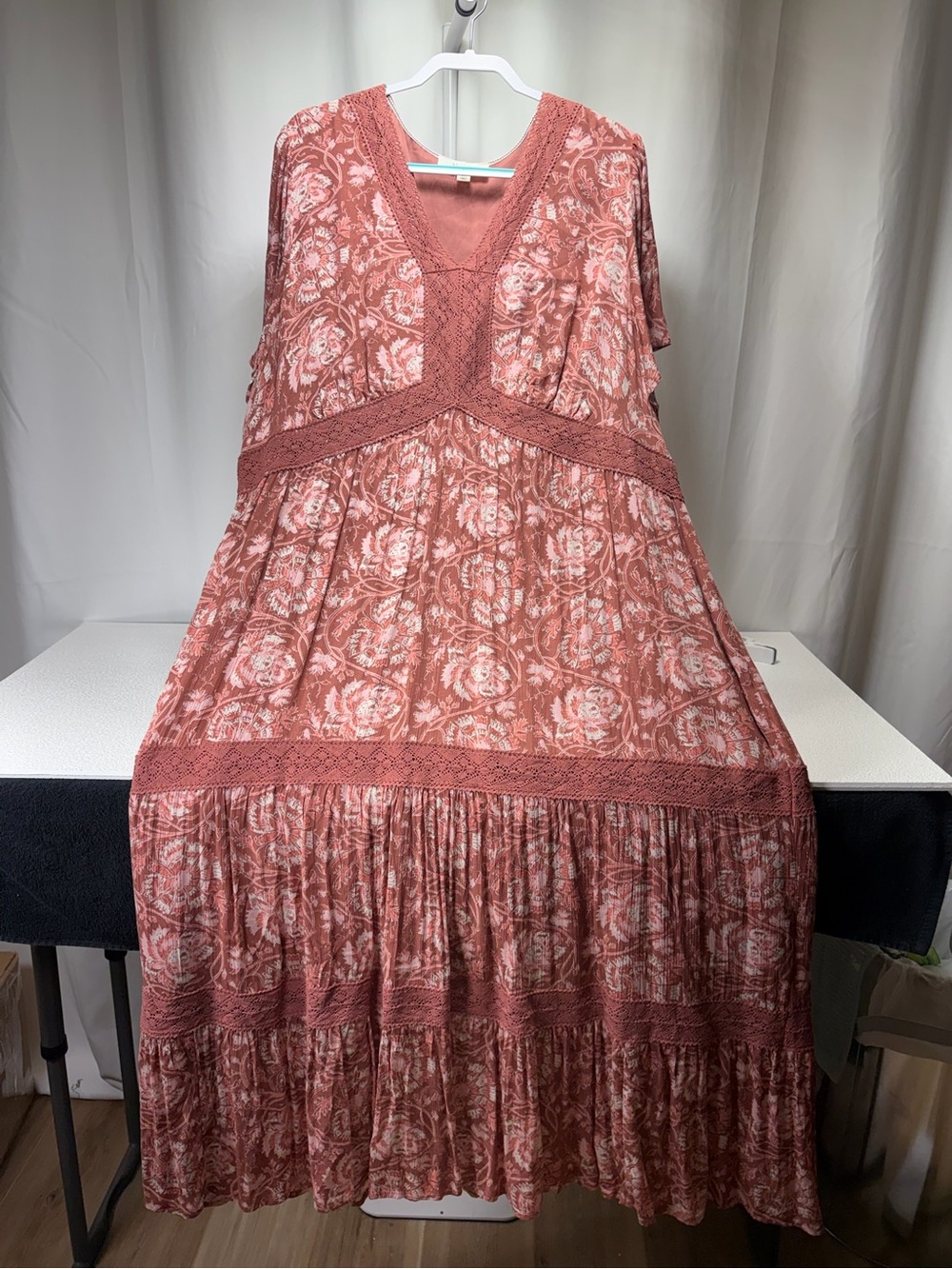 Westbound Dusty Rose Floral V-Neck Tiered Maxi Dress 4481-4482